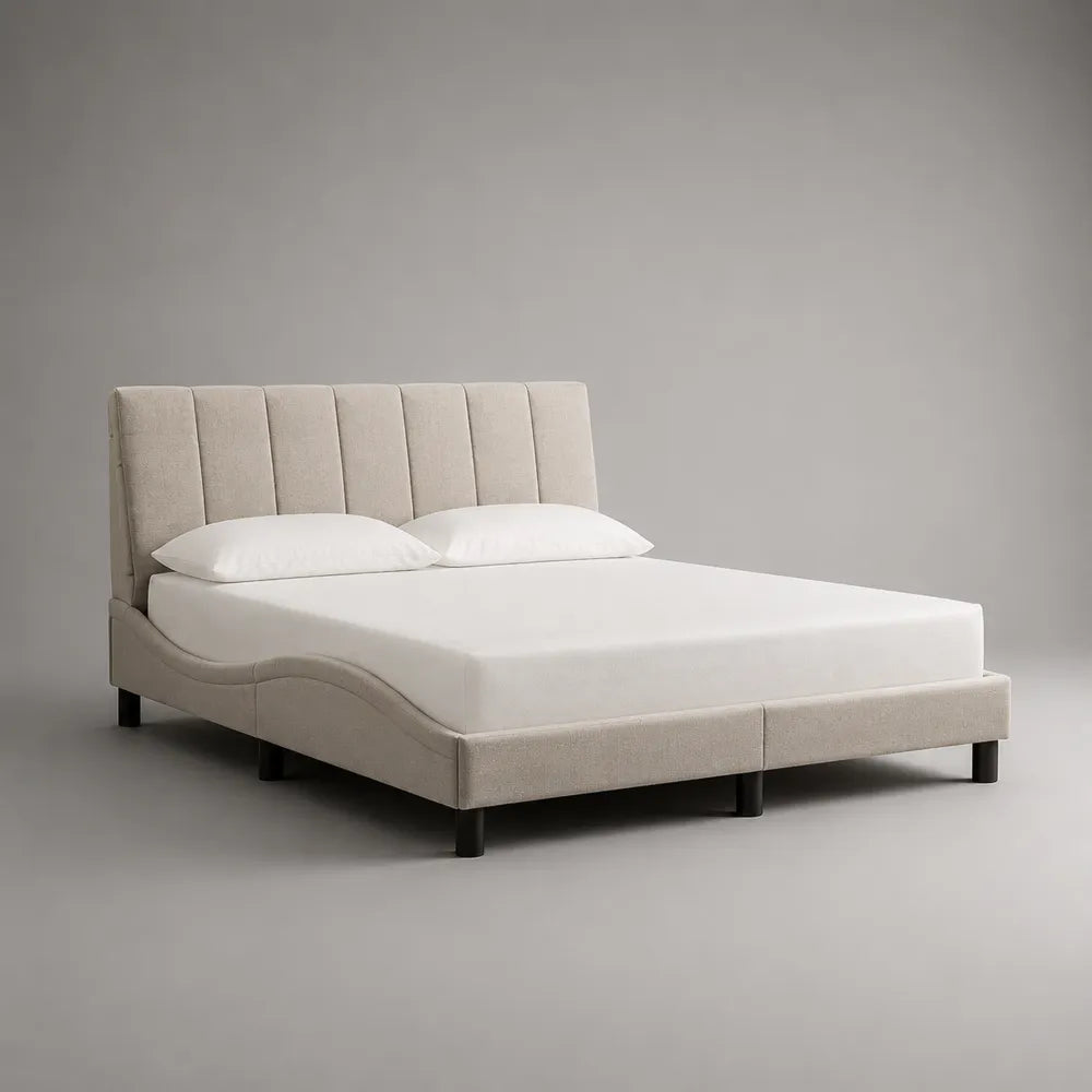 Letto matrimoniale rettangolare 160x200 cm in tessuto poliestere beige con testiera imbottita e piedini neri
